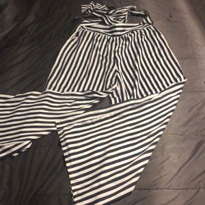 NWOT-FashionNova Striped wideleg pants